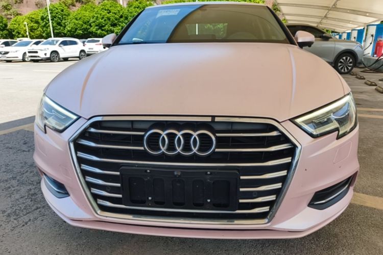 Audi A3 2019 immagine di auto #3