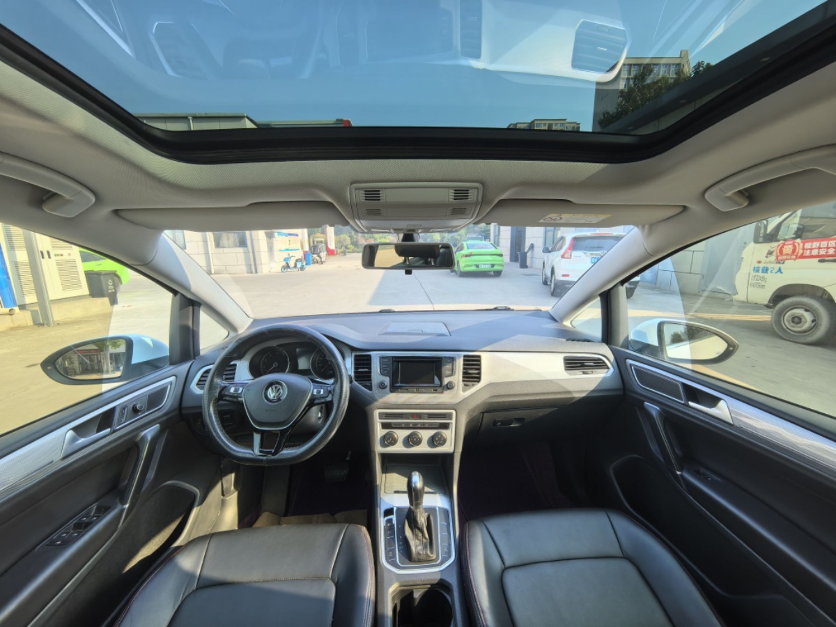 Volkswagen Golf Sportsvan 2017 #4 Volkswagen Golf Sportsvan 2017 car image #4