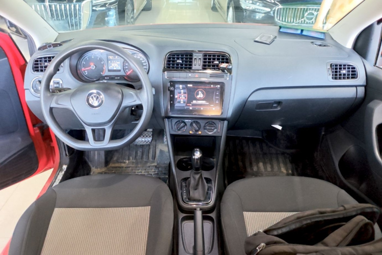 Volkswagen Polo 2017 car image #10