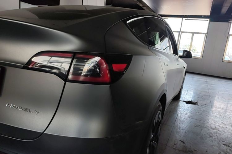 Tesla Model Y 2023 #8 Tesla Model Y 2023 car image #8