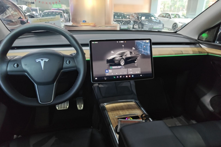 Tesla Model Y 2022 #10 Tesla Model Y 2022 car image #10