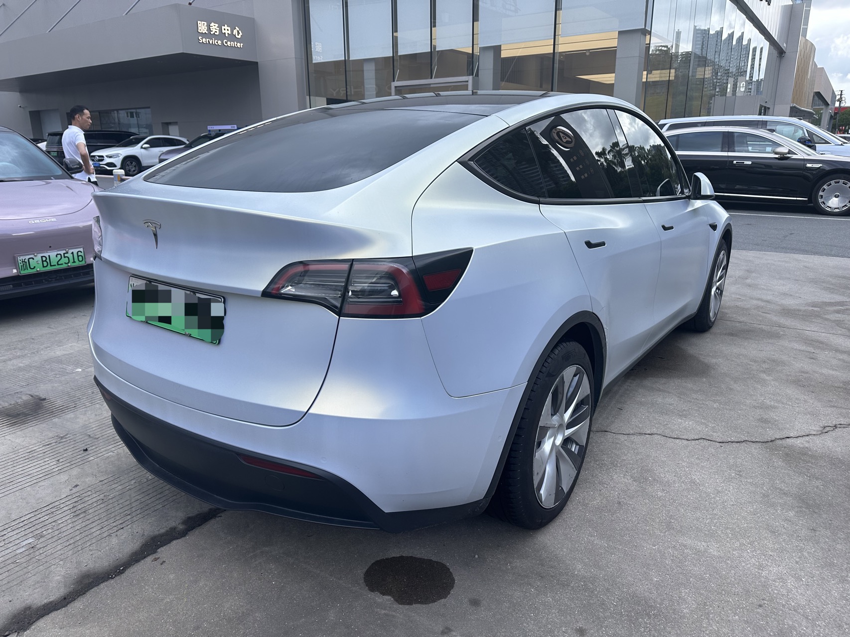 Tesla Model Y 2021 #5 Tesla Model Y 2021 car image #5