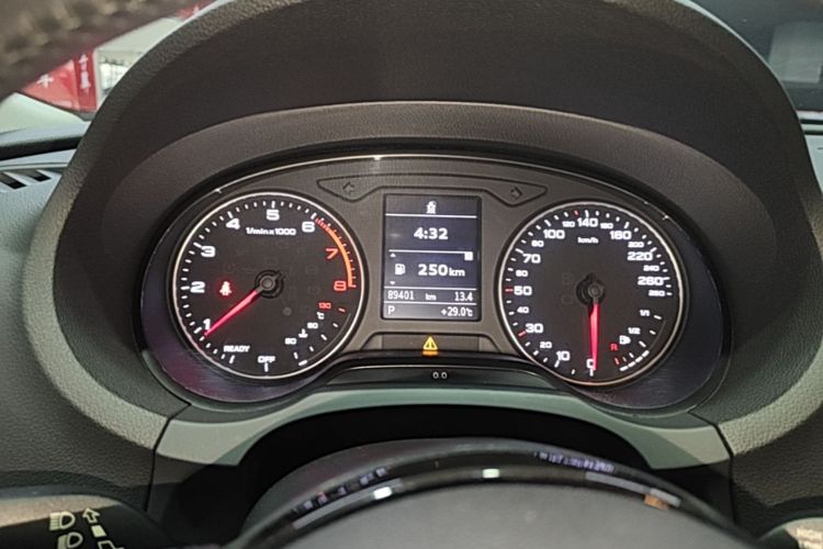 Audi A3 2017 car image #12