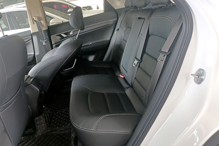GEELY Emgrand GS 2017 #13 GEELY Emgrand GS 2017 car image #13