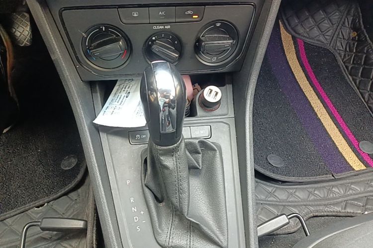 Volkswagen Lavida 2016 car image #16