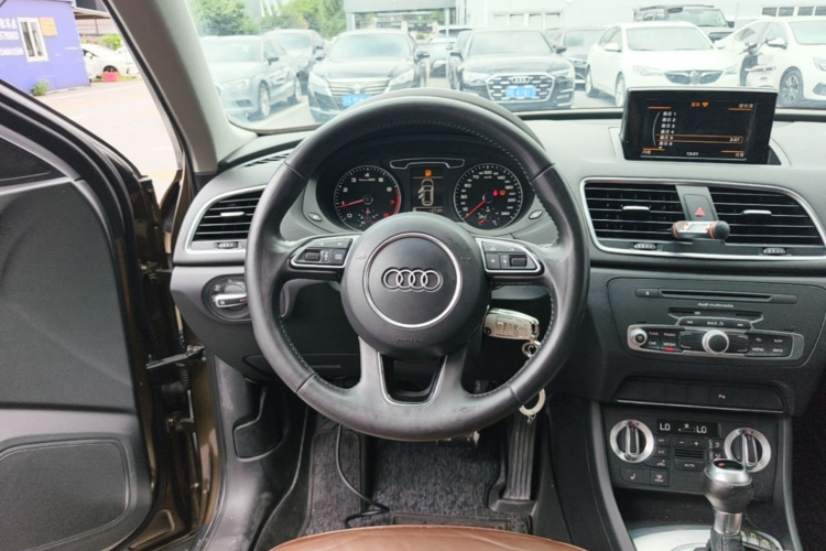 Audi Q3 2015 #11 Audi Q3 2015 car image #11