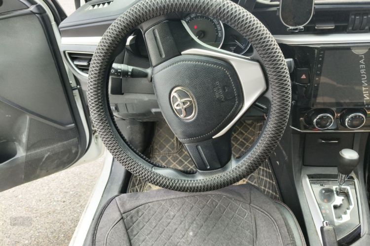 Toyota Corolla 2018 car image #12