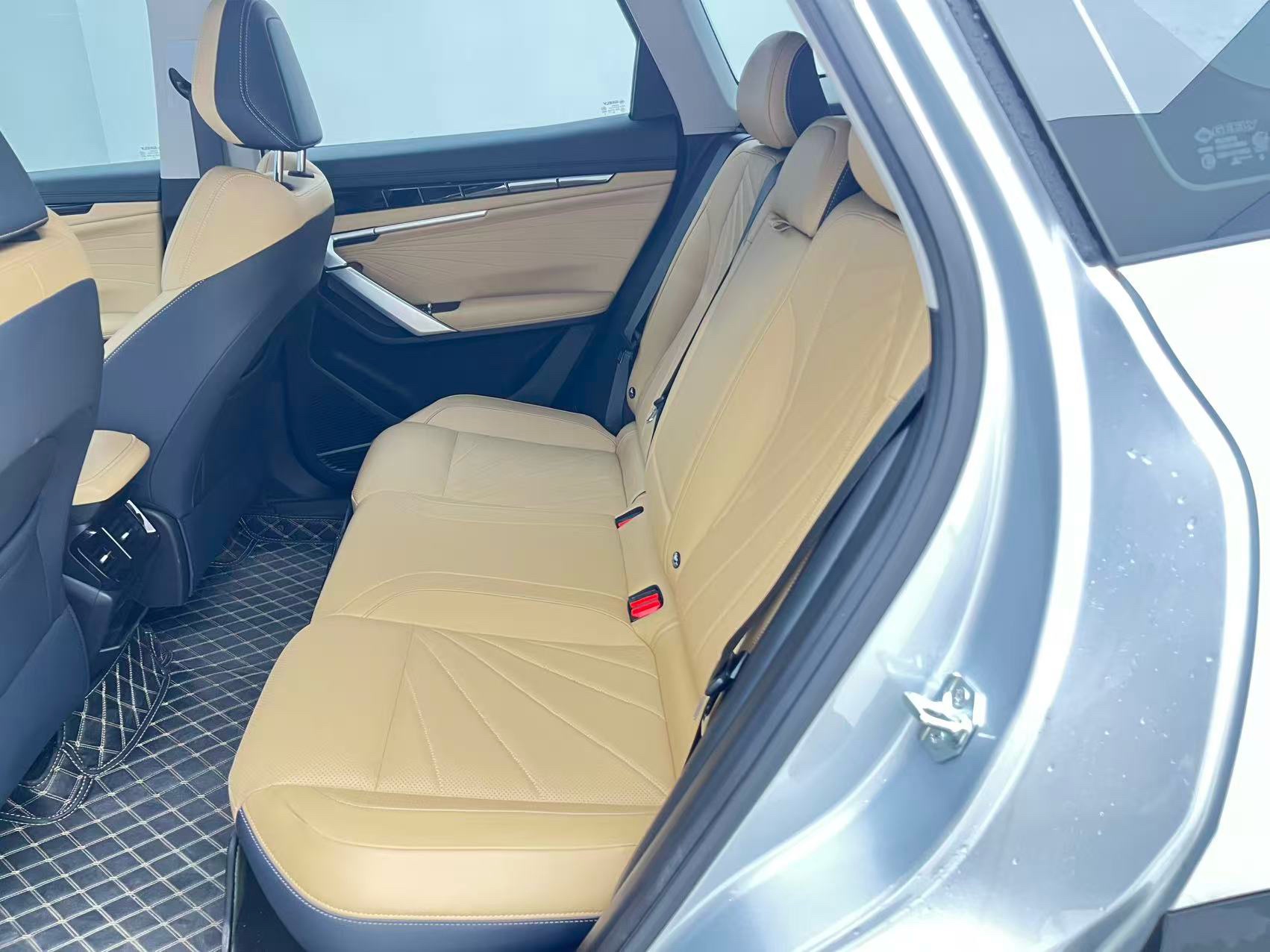 GEELY Boyue L 2023 car image #7