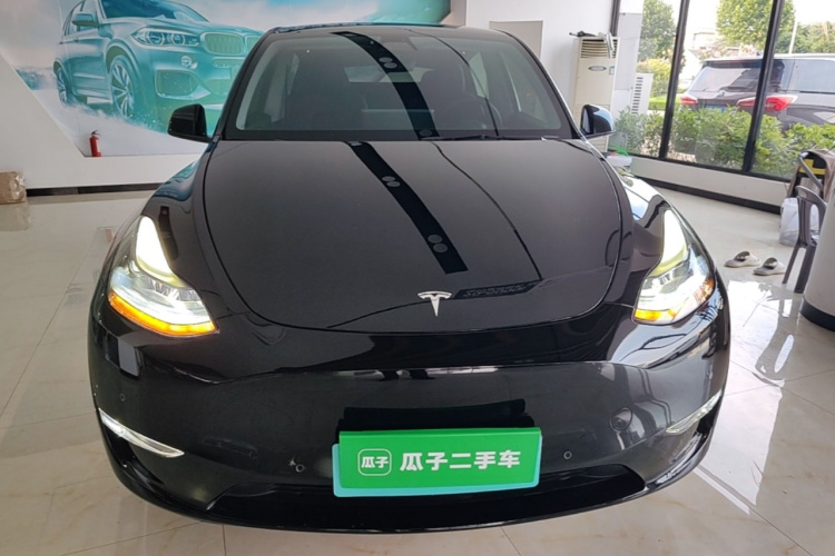 Tesla Model Y 2022 car image #3
