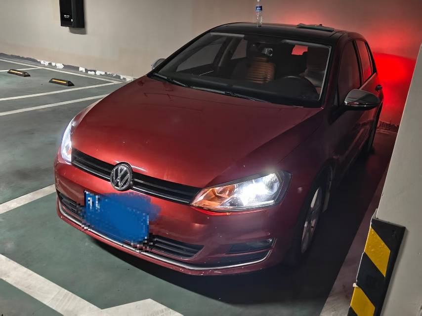 Volkswagen Golf 2015 car image 