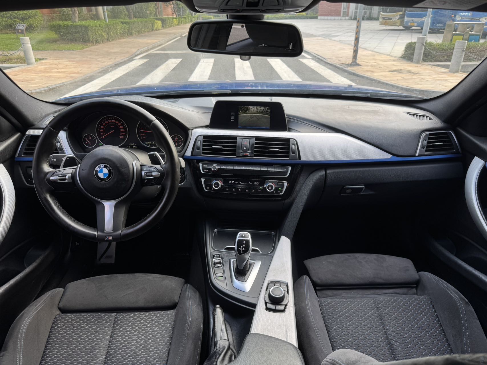 BMW 3 Series 2018 #7 BMW 3 Series 2018 car image #7