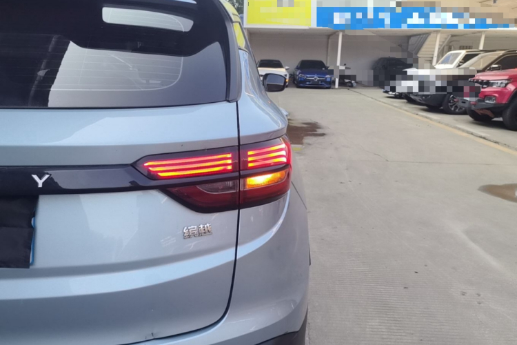 GEELY Coolray 2024 car image #8
