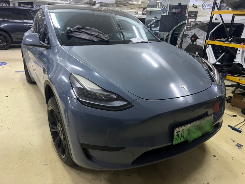 Tesla Model Y 2023 Tesla Model Y 2023 car image