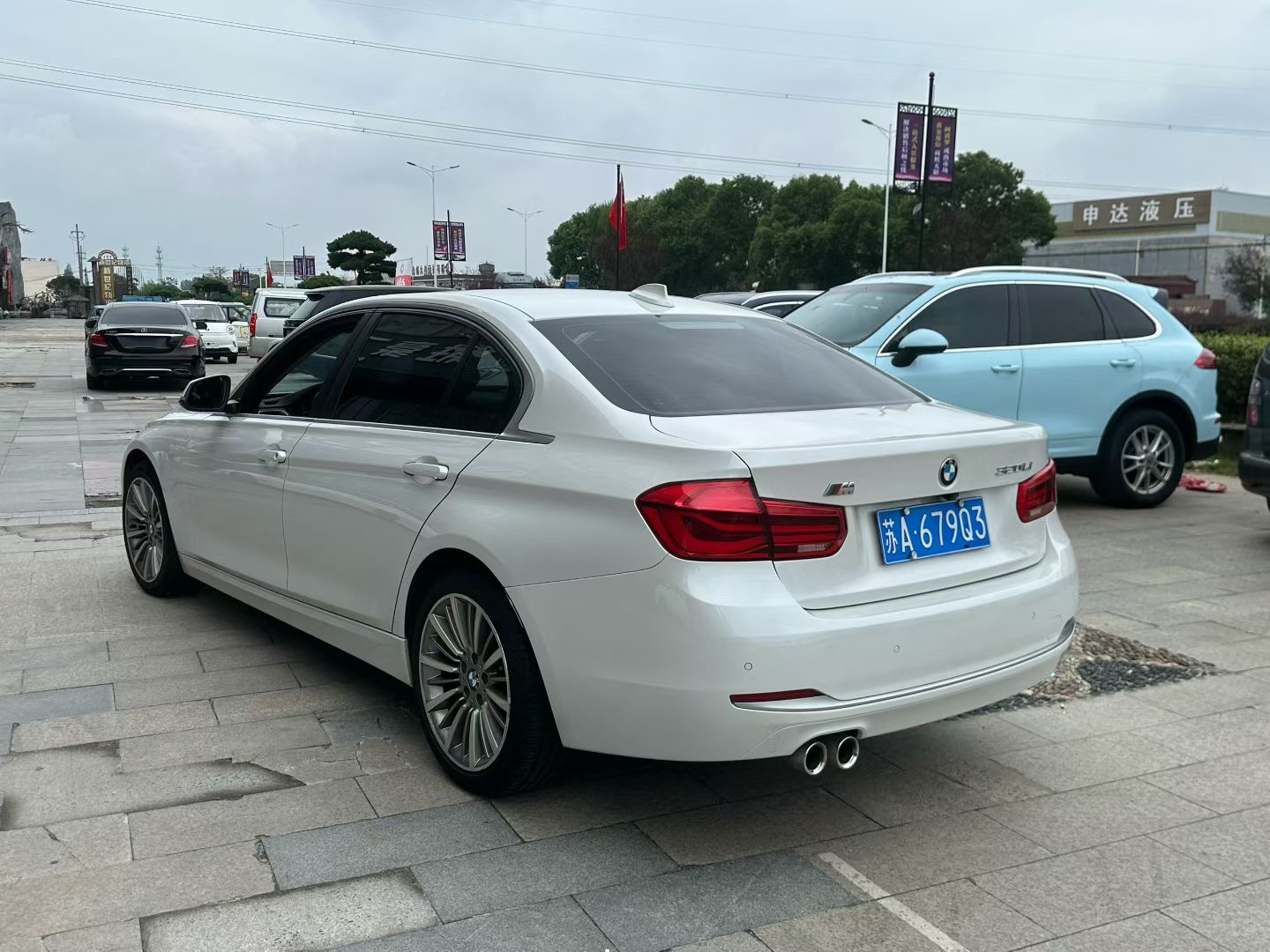 BMW 3 Series 2019 #5 BMW 3 Series 2019 car image #5