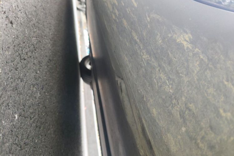 Tesla Model Y 2022 car image #19