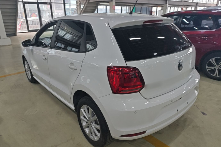 Volkswagen Polo 2018 car image #5