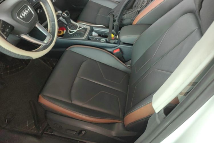 Audi Q3 2021 car image #15