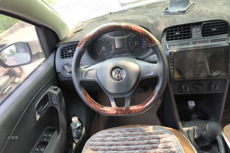 Volkswagen Polo 2015 #12 Volkswagen Polo 2015 car image #12