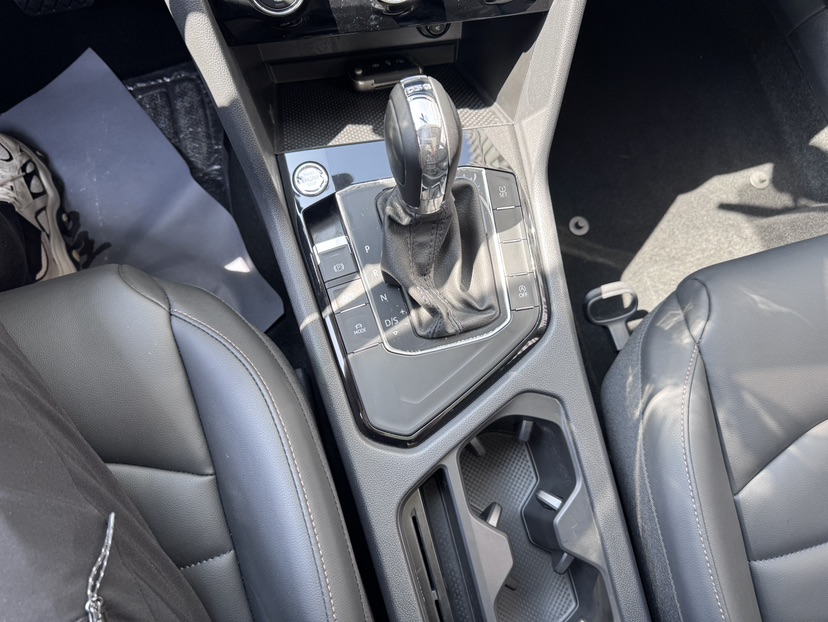 Volkswagen Tharu 2019 #9 Volkswagen Tharu 2019 car image #9