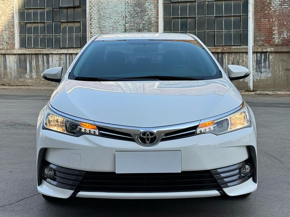 Toyota Corolla 2017 #2 Toyota Corolla 2017 car image #2