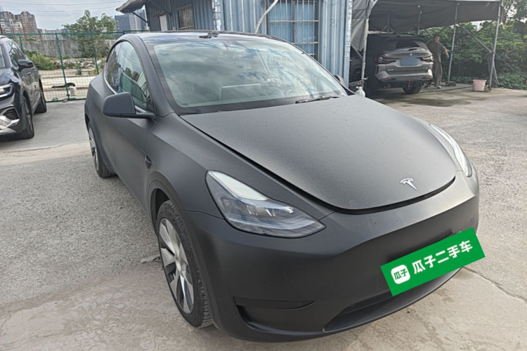 Tesla Model Y 2023 #4 Tesla Model Y 2023 car image #4