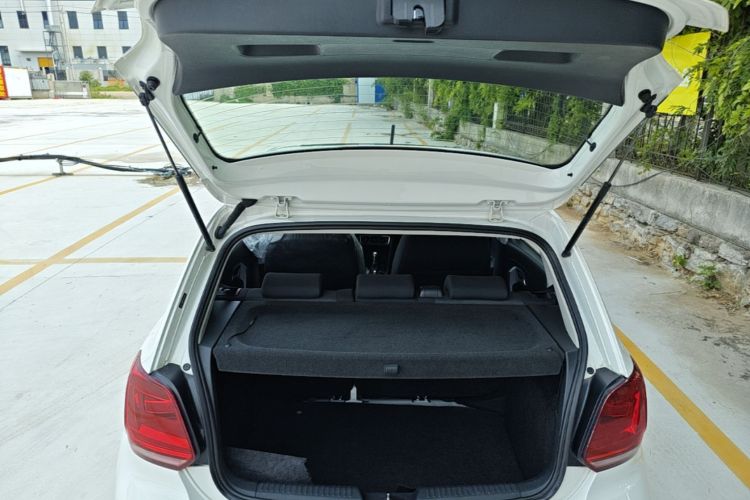 Volkswagen Polo 2017 #19 Volkswagen Polo 2017 car image #19