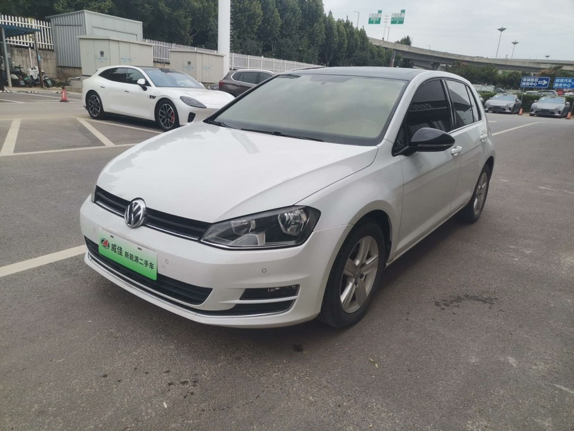 Volkswagen Golf 2017 Volkswagen Golf 2017 car image