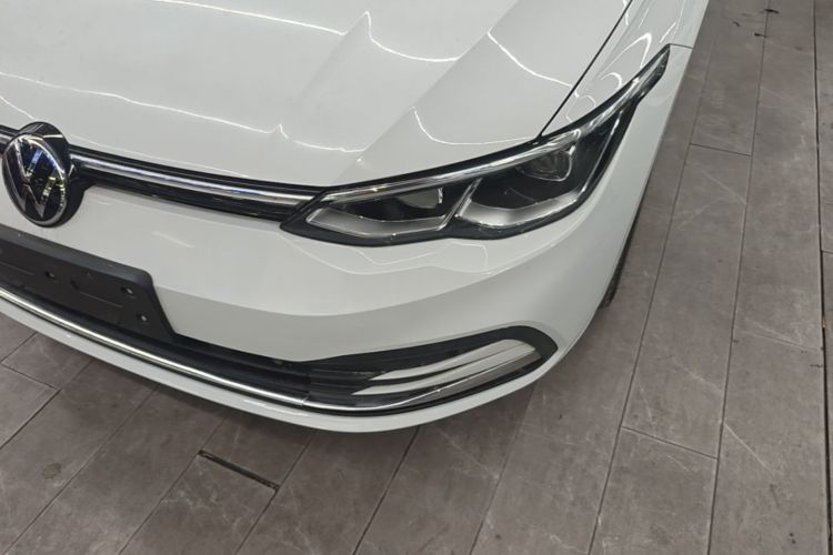 Volkswagen Golf 2021 car image #23