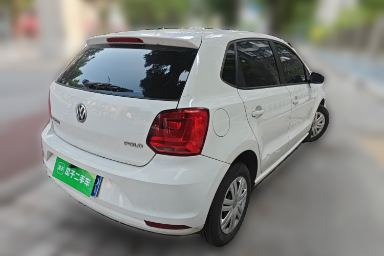 Volkswagen Polo 2016 car image #5