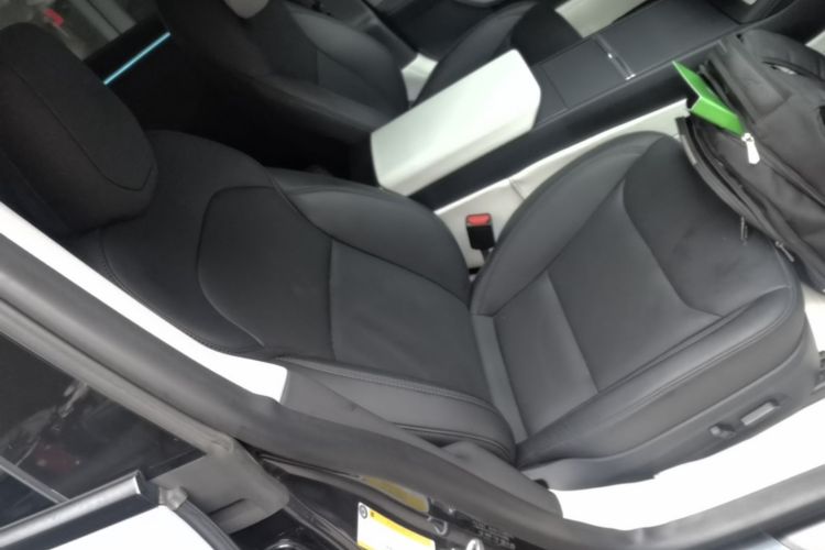 Tesla Model 3 2024 car image #24
