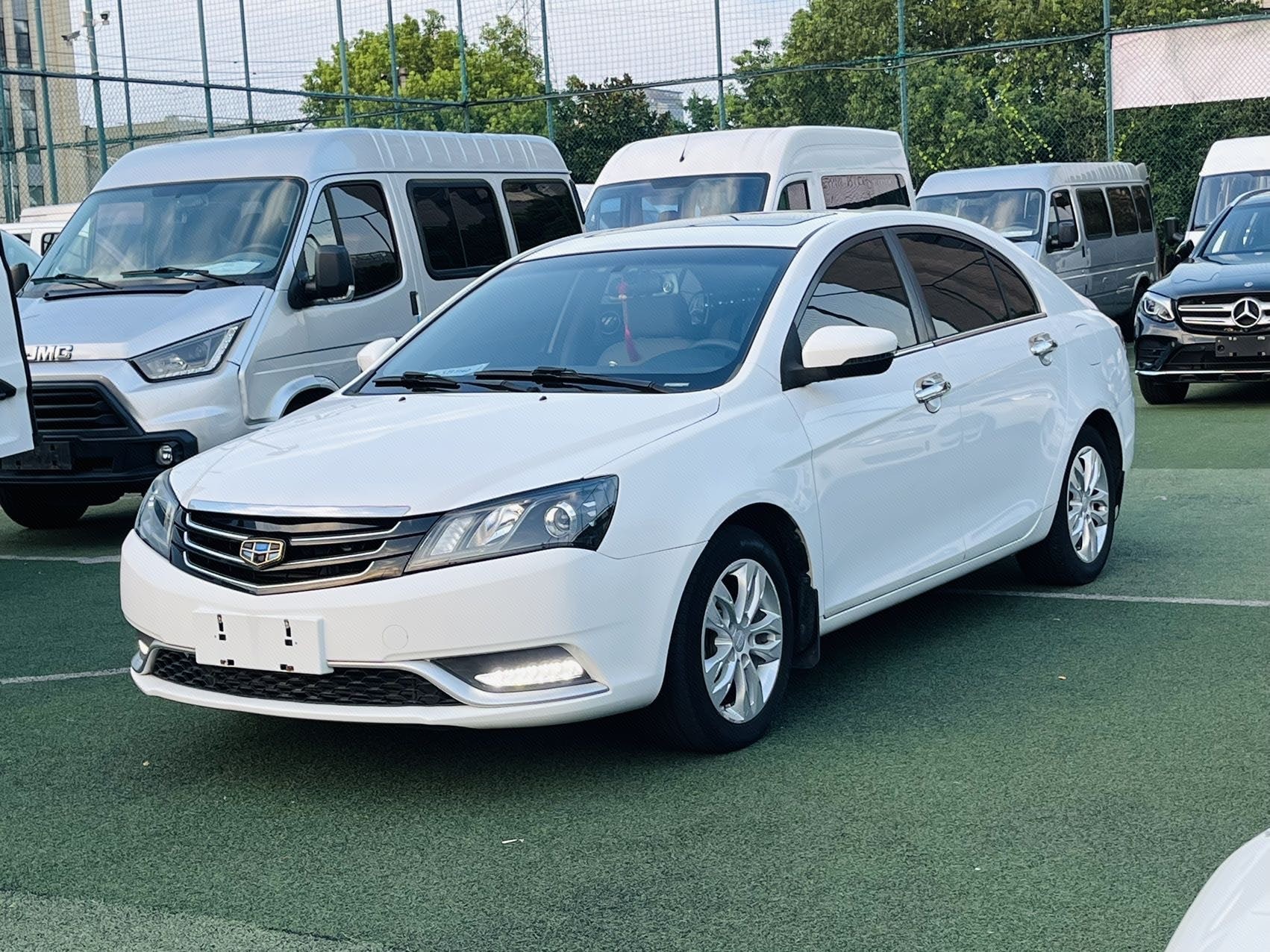 GEELY Emgrand 2015 GEELY Emgrand 2015 car image