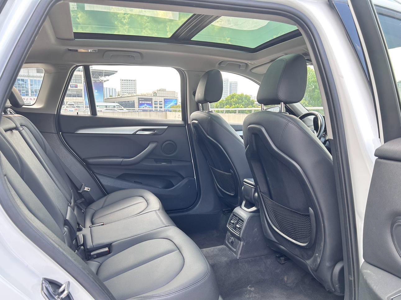 BMW X1 2018 #3 BMW X1 2018 car image #3