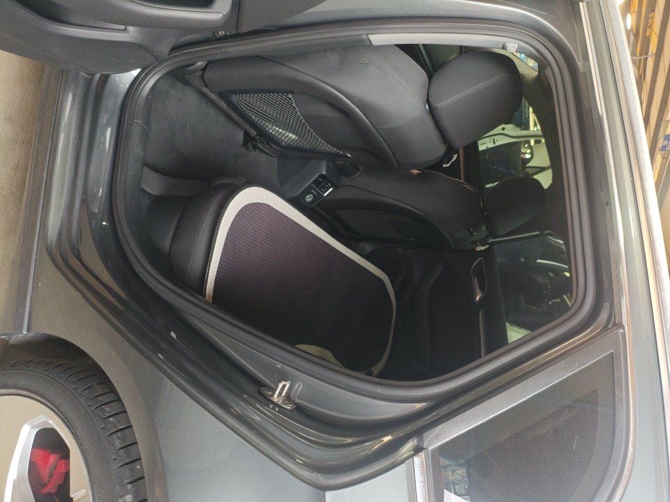 2019 car image #5