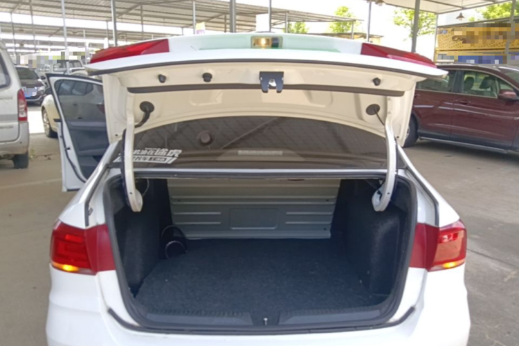 Volkswagen Santana 2019 car image #19
