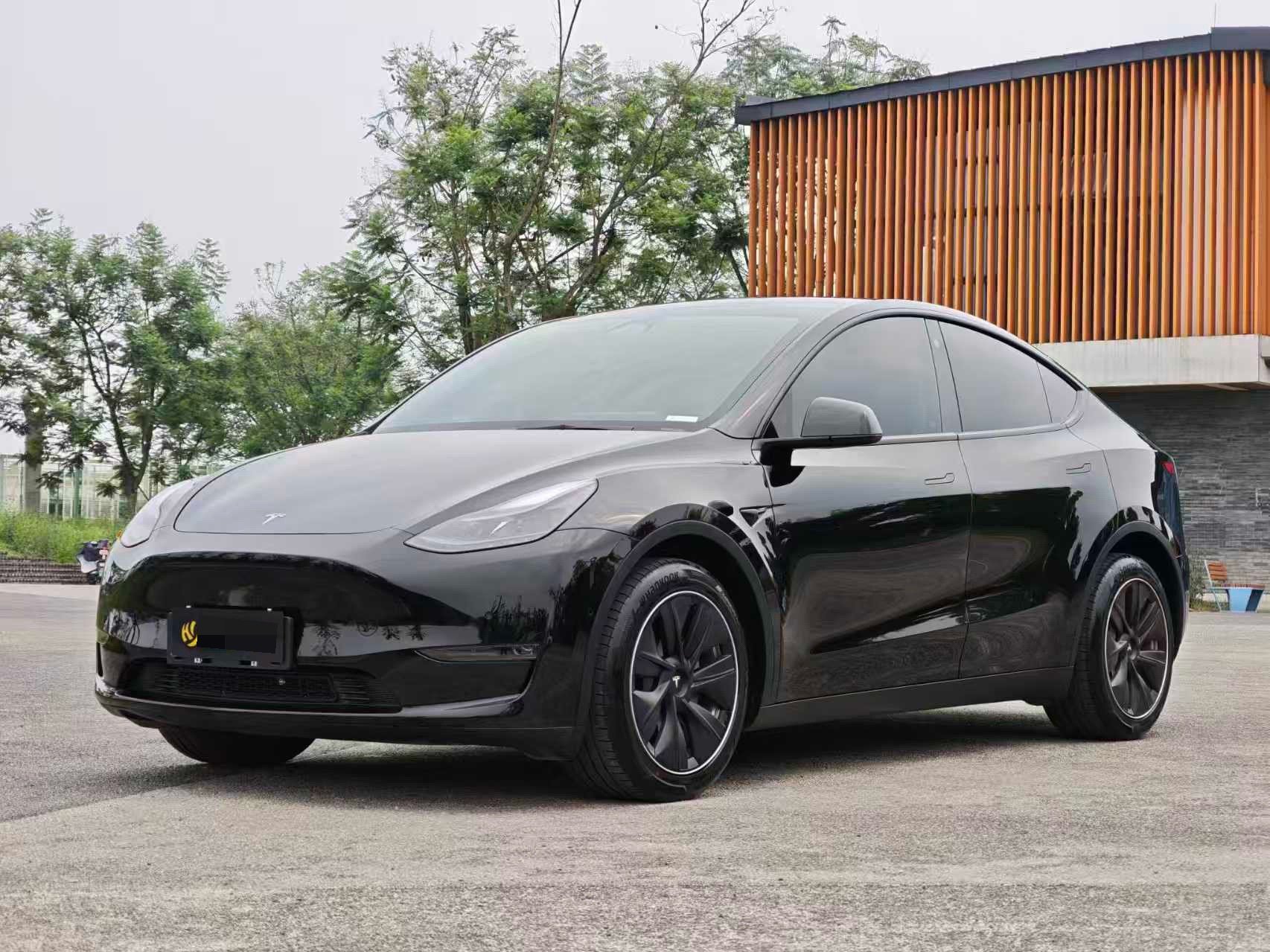 Tesla Model Y 2021 car image 