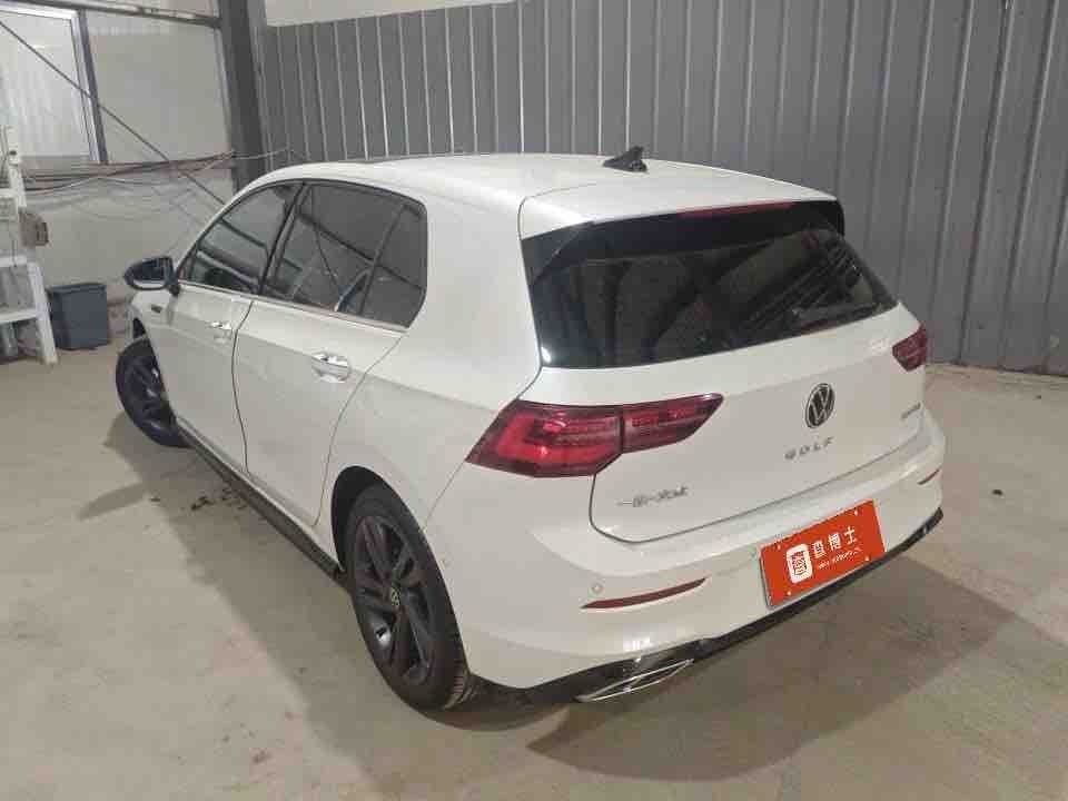 Volkswagen Golf 2022 car image #11