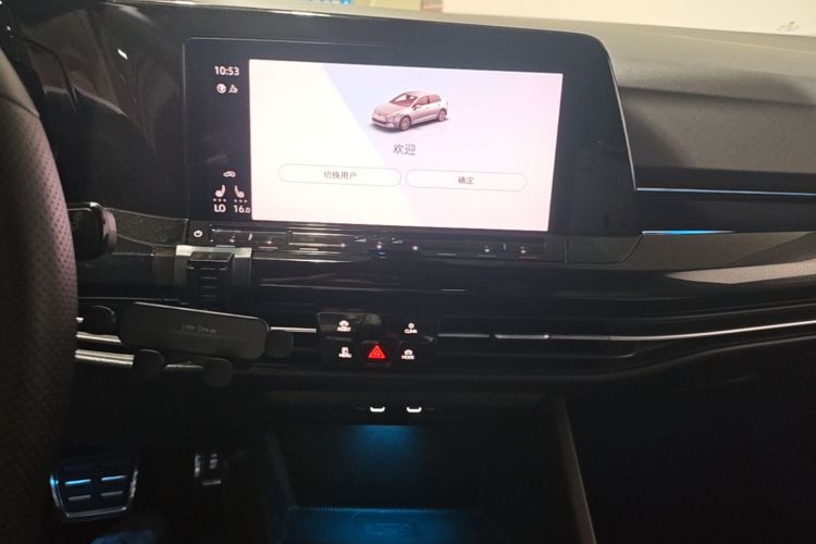 Volkswagen Golf 2023 car image #13