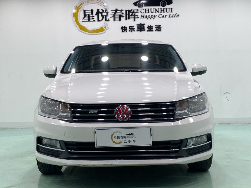 Volkswagen Santana 2021 imagen de coche #3
