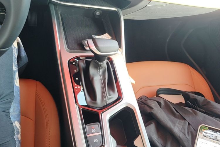 GEELY Emgrand 2024 car image #14