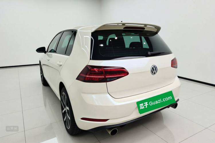 Volkswagen Golf 2018 car image #5