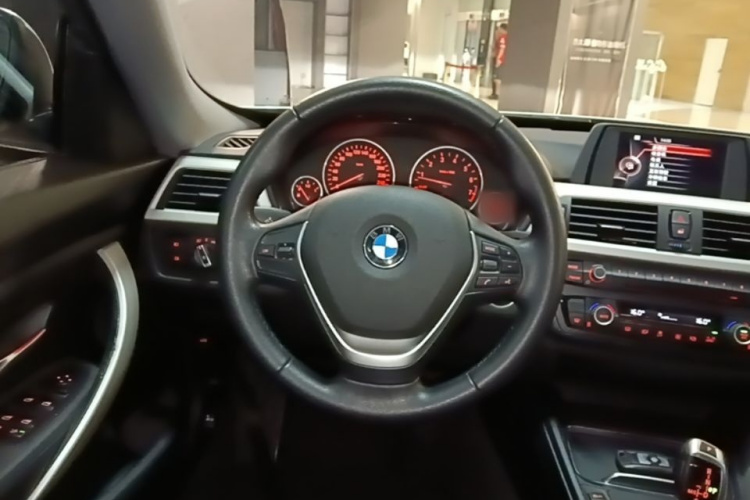 BMW 3 Series GT 2015 car image #11