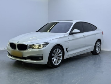 BMW 3 Series GT 2018 BMW 3 Series GT 2018 car image