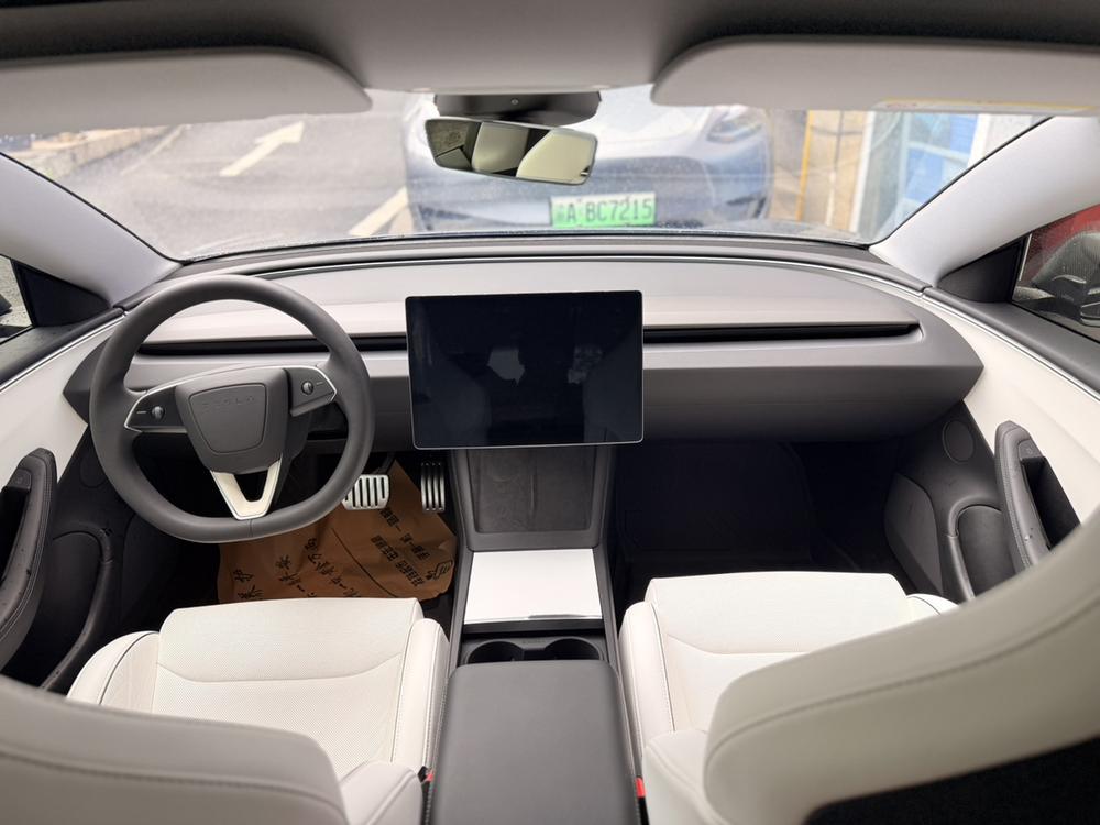 Tesla Model 3 2024 #12 Tesla Model 3 2024 car image #12