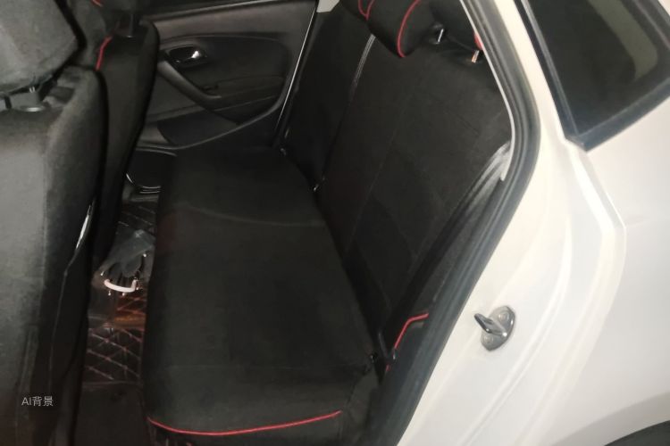Volkswagen Polo 2018 car image #19