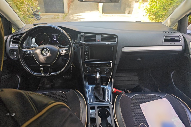 Volkswagen Golf 2019 car image #11