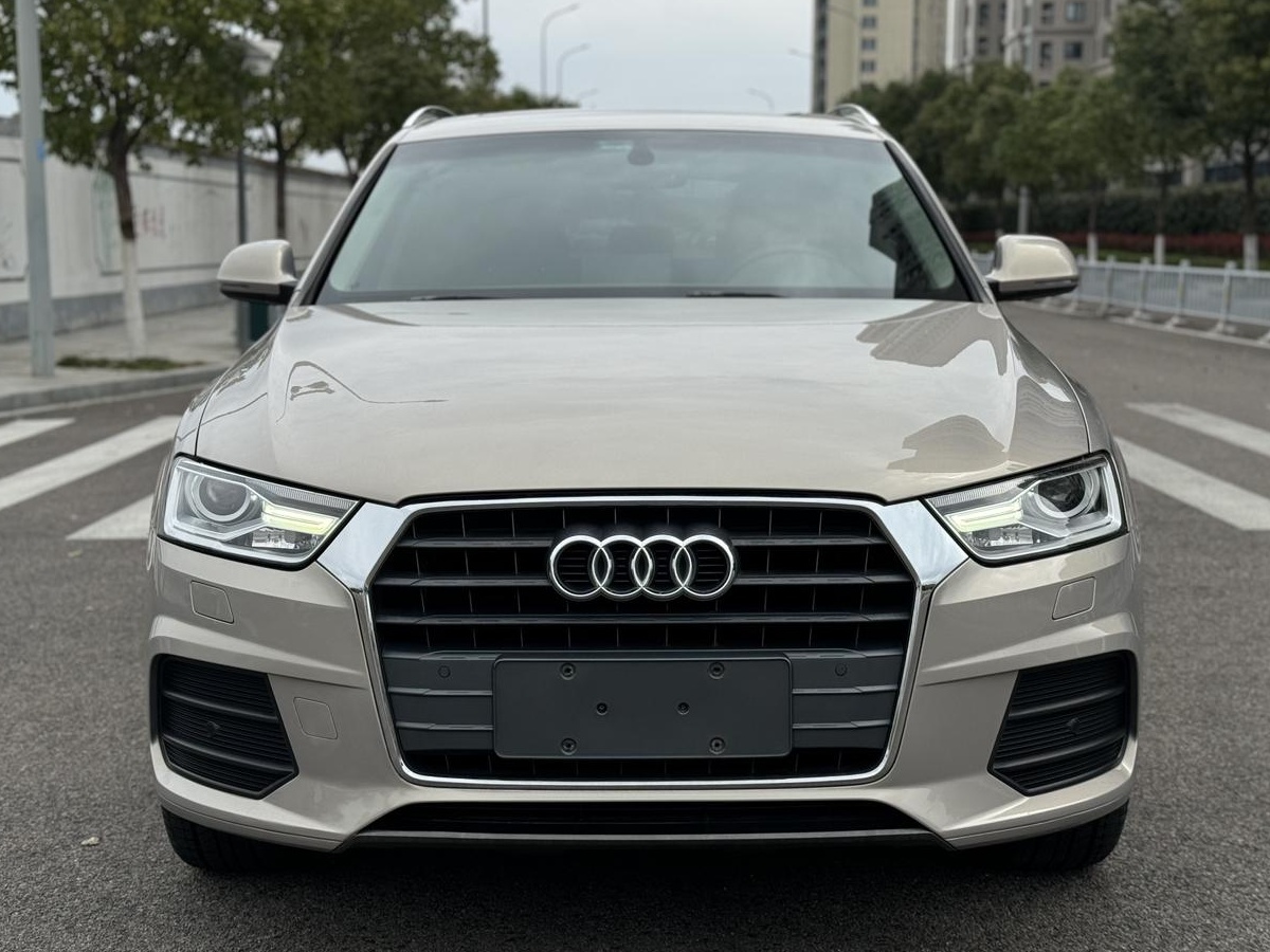 Audi Q3 2017 car image #2