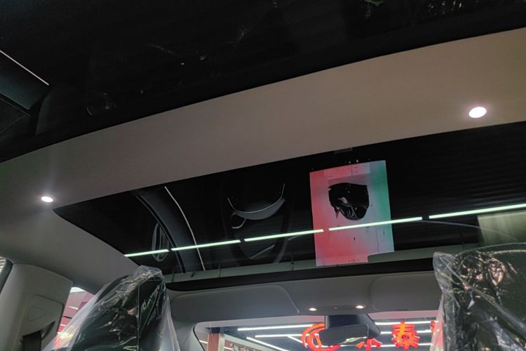 Tesla Model 3 2026 immagine di auto #20