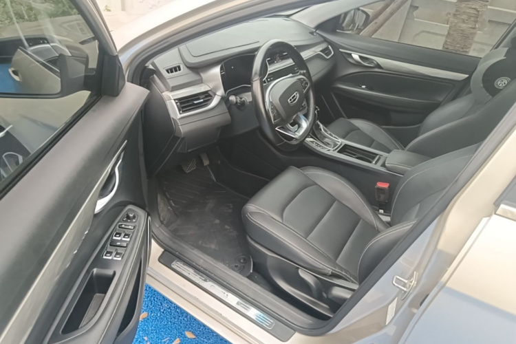 GEELY Emgrand 2020 #16 GEELY Emgrand 2020 car image #16