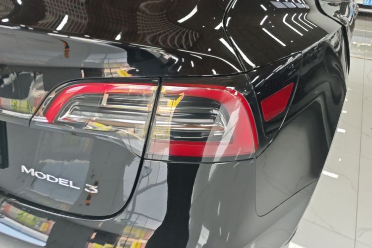 Tesla Model 3 2023 car image #8