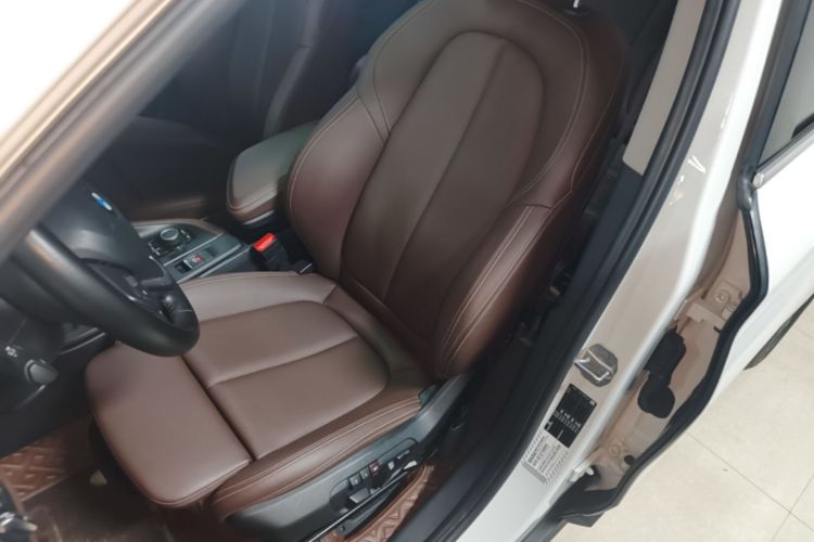 BMW X1 2019 #19 BMW X1 2019 صورة سيارة #19